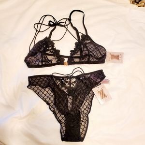 Savage X Fenty bra and panty set XL NWT